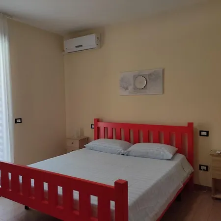 Appia Antica 4* Surbo